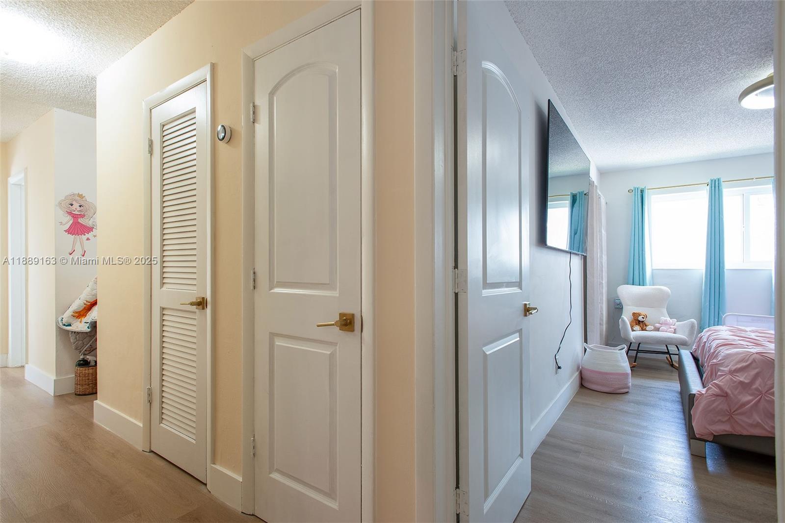 DARLINGTON MANOR - Residential