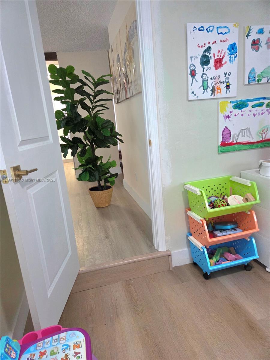 DARLINGTON MANOR - Residential