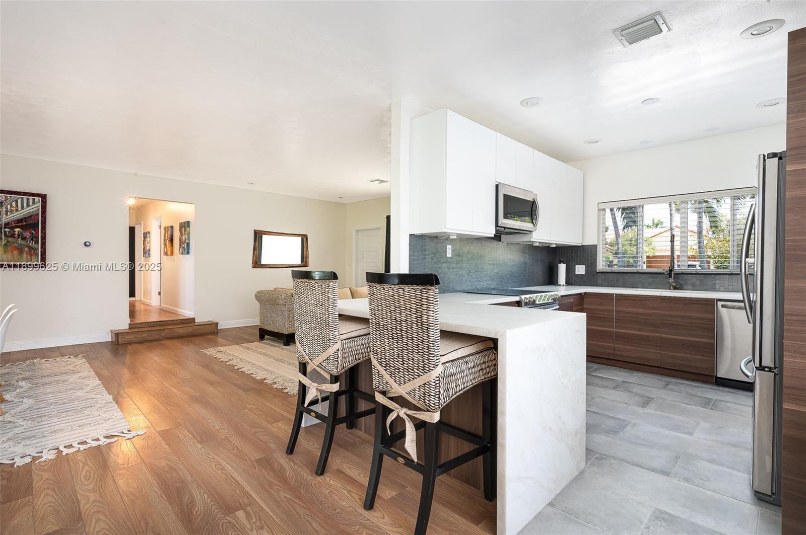 View photos, virtual tours, details... 435 NE 36th St