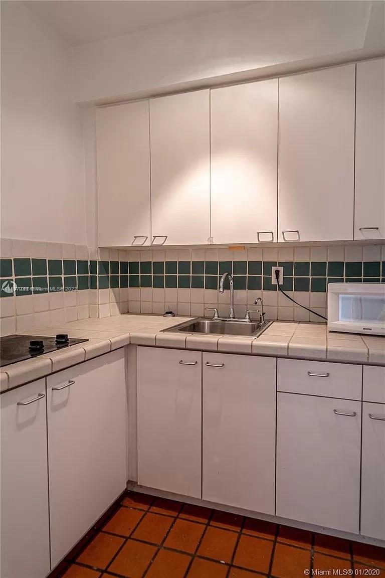 HAYNSWORTH BEACH SUB - Residential Lease