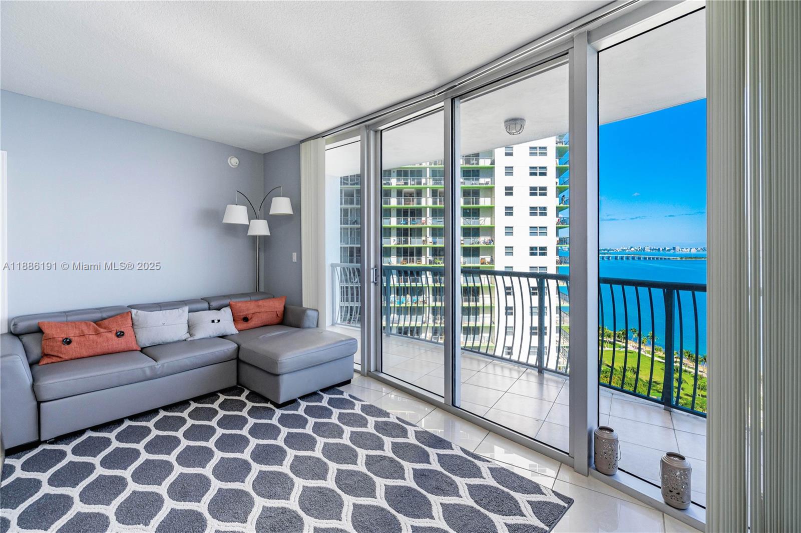 1750 N Bayshore Dr 2301