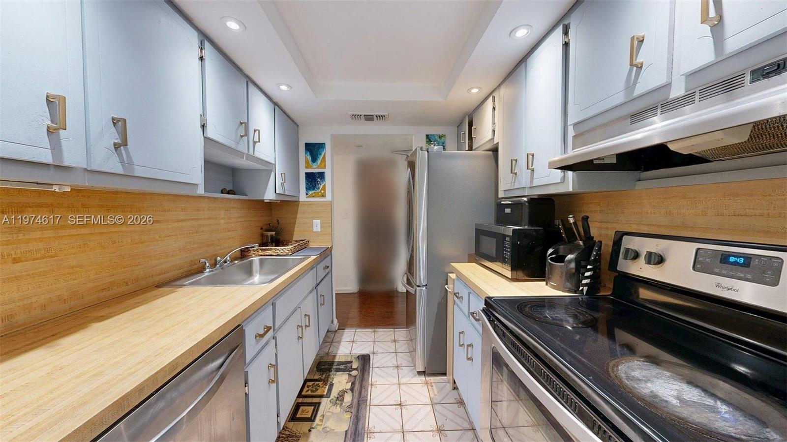 WATERWAY ISLES CONDO - Residential