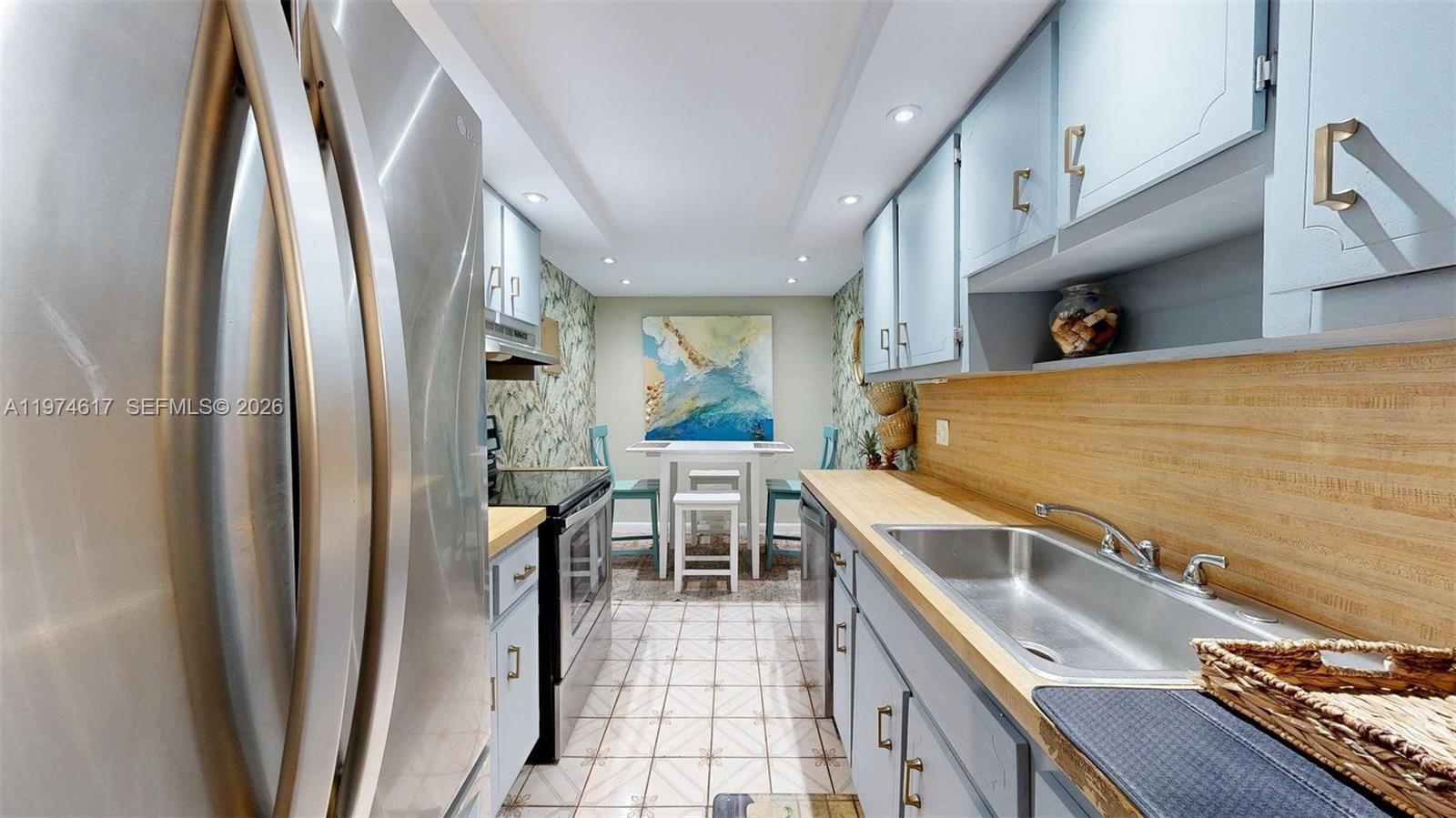 WATERWAY ISLES CONDO - Residential