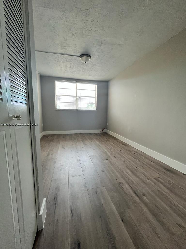 OMEGA CONDO NO 4 - Residential