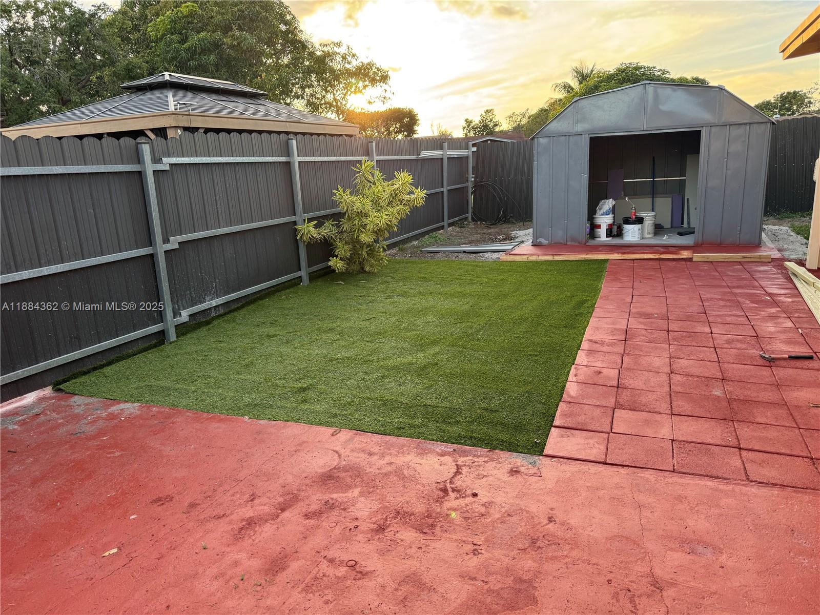 MIAMI GARDENS MANOR SEC 4 - Residential Lease