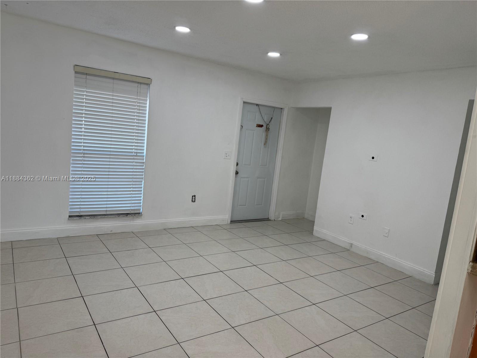 MIAMI GARDENS MANOR SEC 4 - Residential Lease