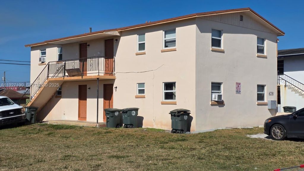 Photo of 628 SW 4th St, Belle Glade, FL 33430 (MLS # A11927190)