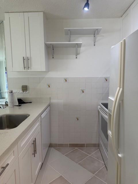 POINT BAY NORTH CONDO - Residential Lease