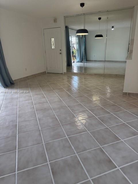 POINT BAY NORTH CONDO - Residential Lease