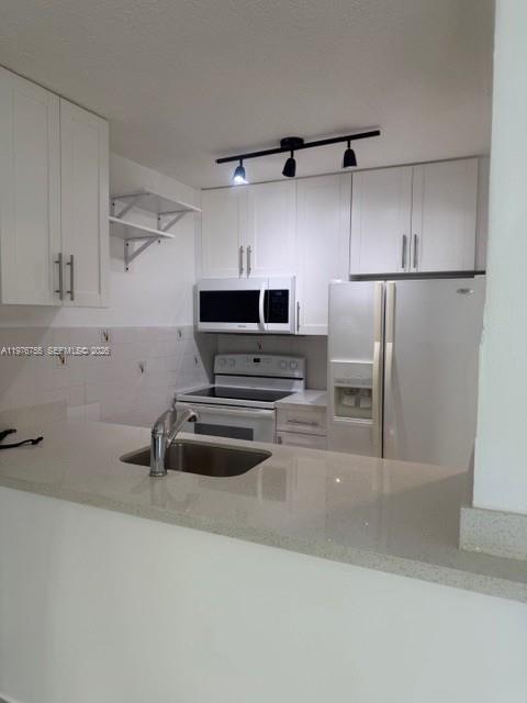 POINT BAY NORTH CONDO - Residential Lease