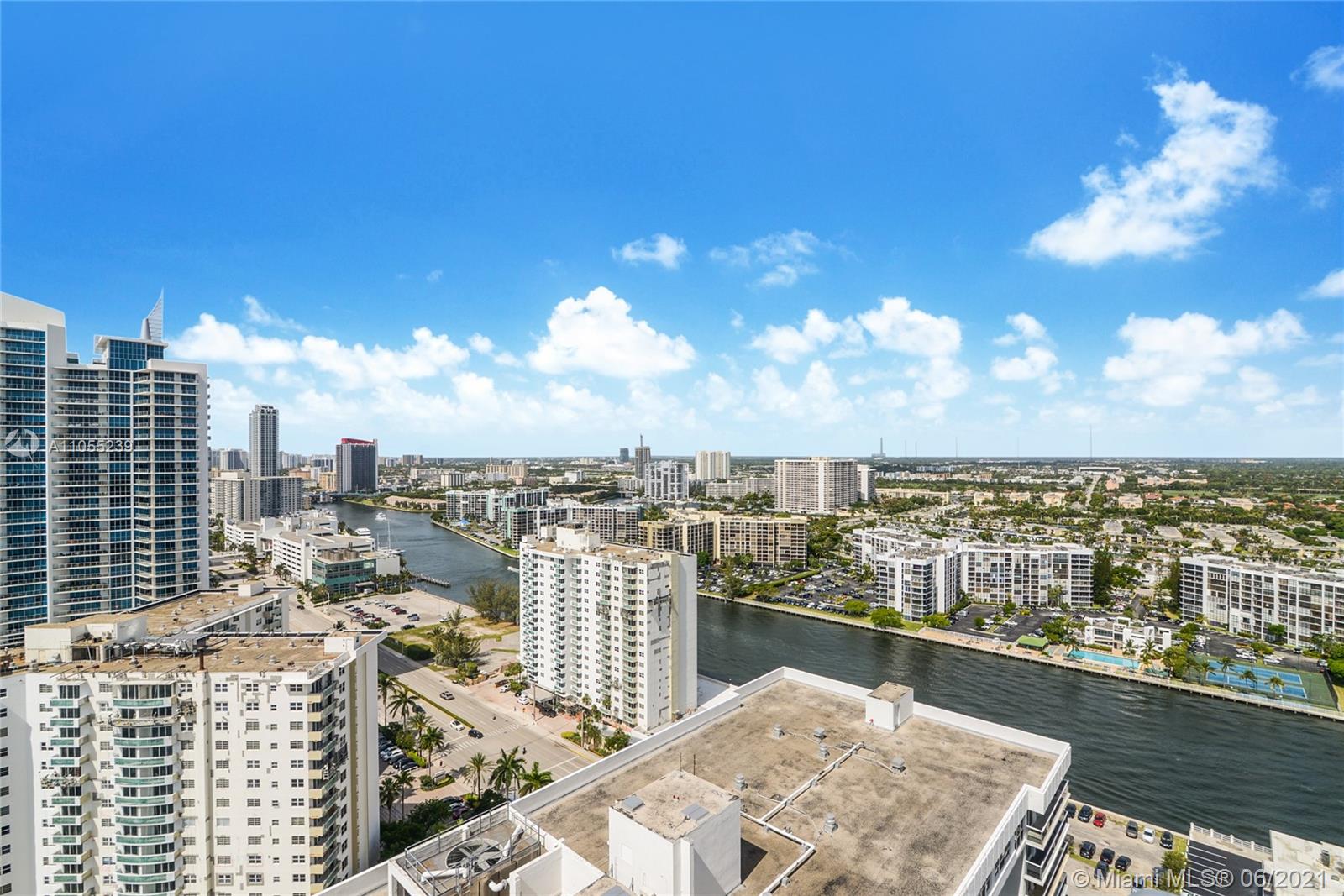 2711 HOLLYWOOD BEACH COND - Residential Lease