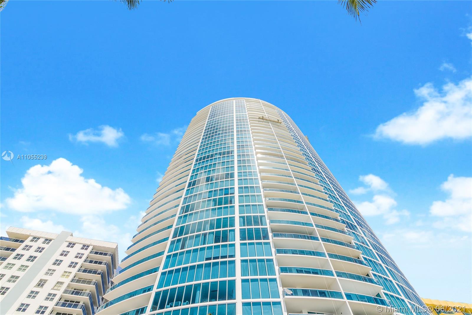 2711 HOLLYWOOD BEACH COND - Residential Lease