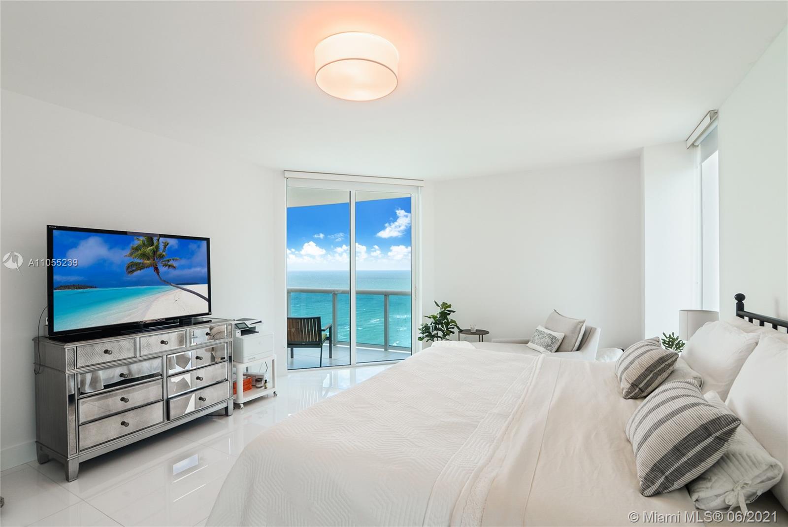 2711 HOLLYWOOD BEACH COND - Residential Lease