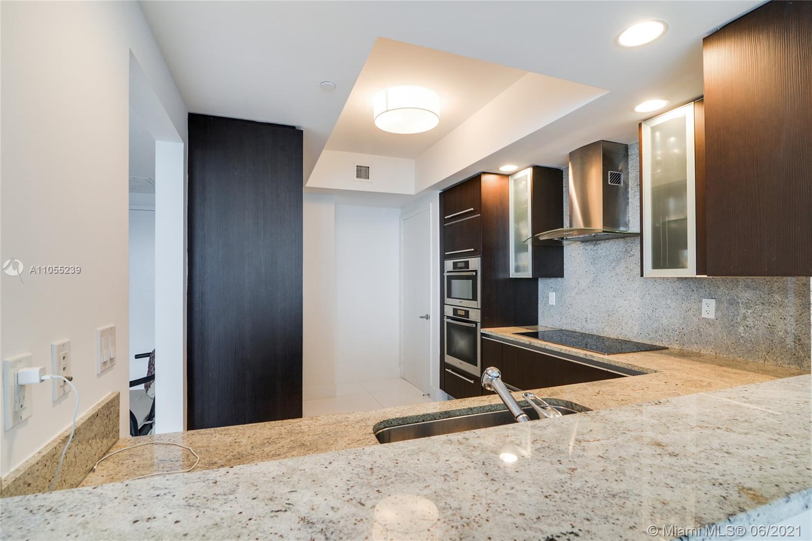 2711 HOLLYWOOD BEACH COND - Residential Lease