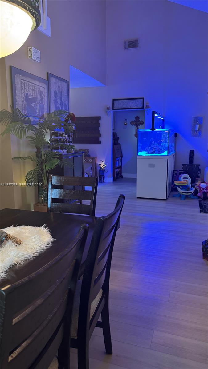 REPLAT OF COUNTRY LAKES - Residential