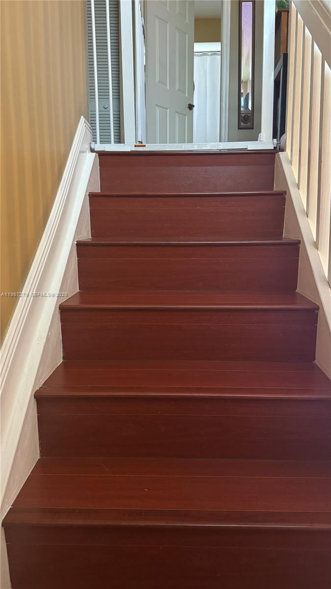 REPLAT OF COUNTRY LAKES - Residential