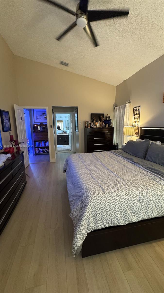 REPLAT OF COUNTRY LAKES - Residential