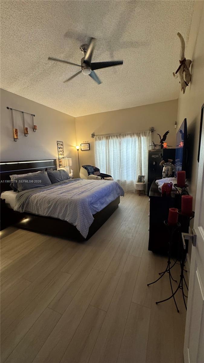 REPLAT OF COUNTRY LAKES - Residential