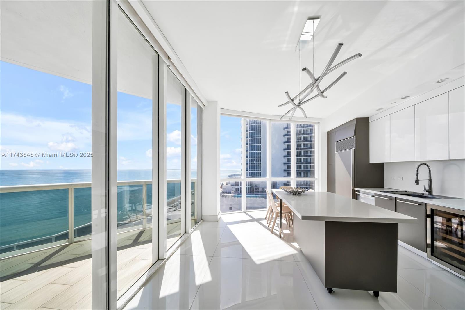 TDR TOWER I CONDO - Residential
