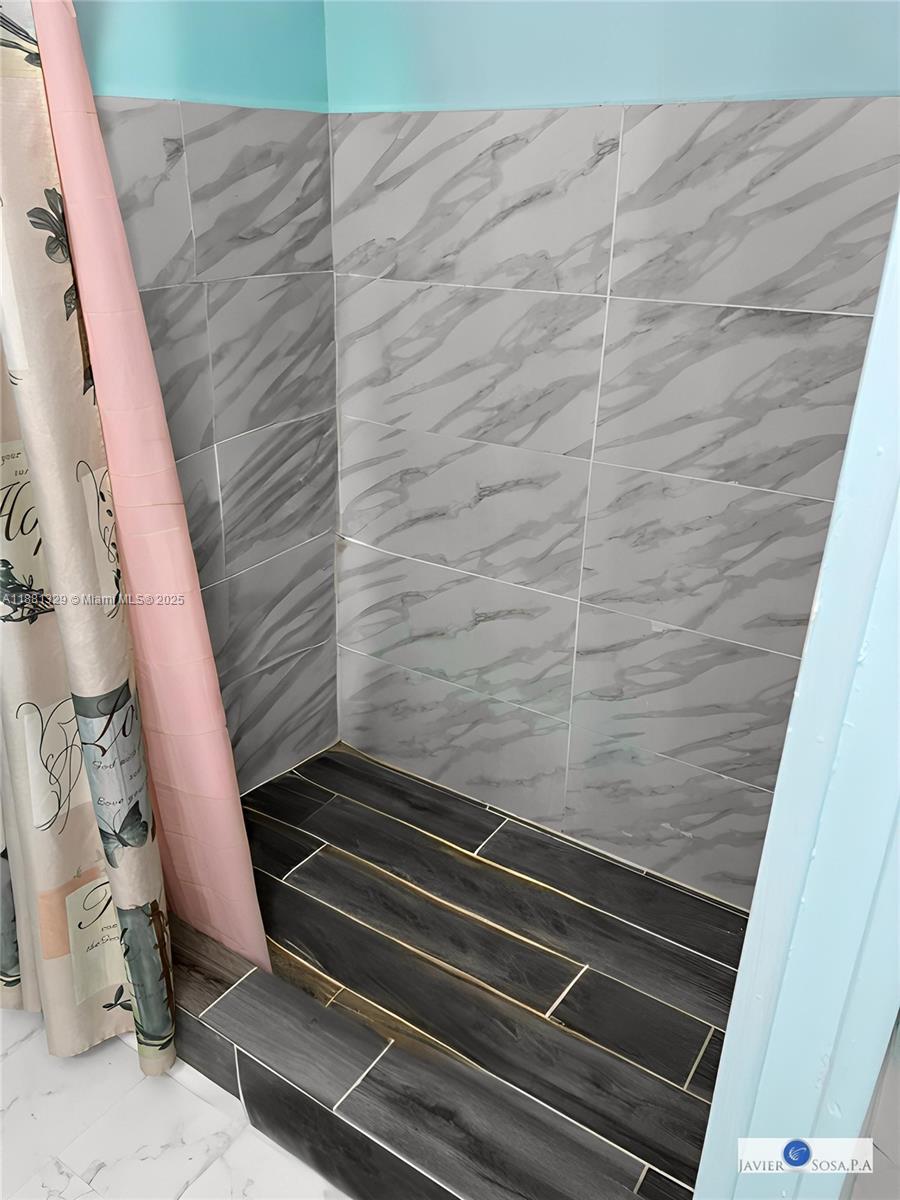 EVERGLADES SUGAR & LAND C - Residential