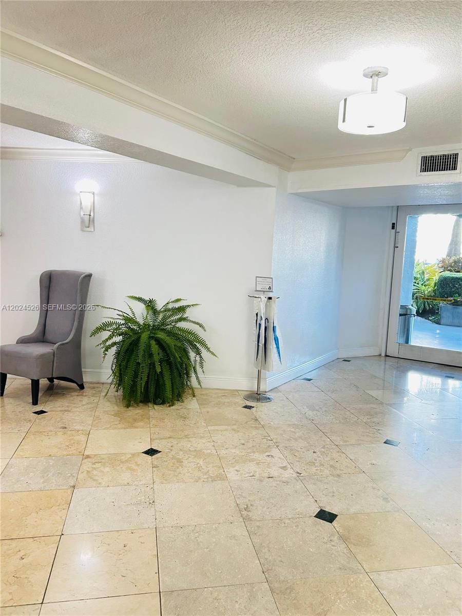 OCEANVIEW PARK CONDO - Residential Lease