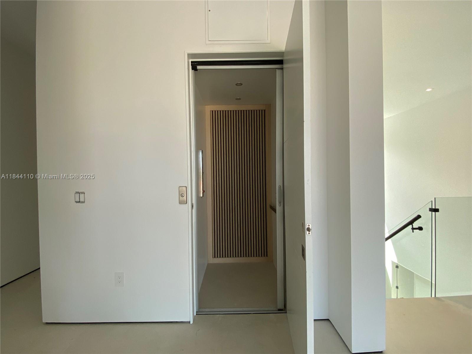 CORONADO HARBOR 2ND ADDN - Residential Lease