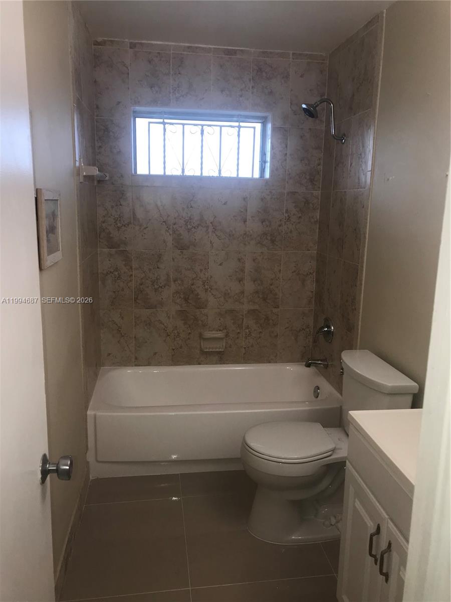 LIDO BAY - Residential Lease