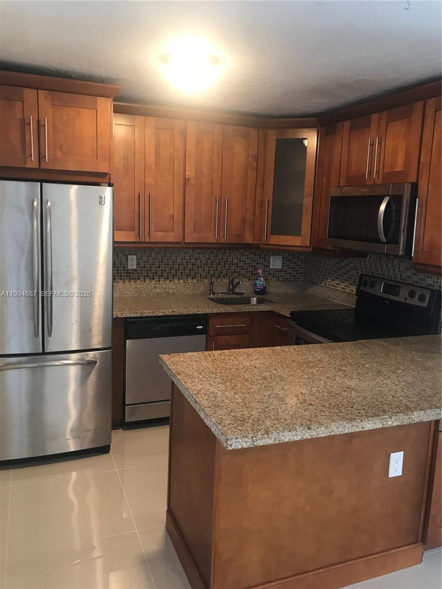 LIDO BAY - Residential Lease