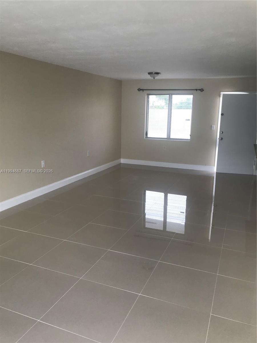 LIDO BAY - Residential Lease