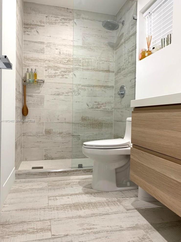 BISC LAKE GARDENS CONDO N - Residential Lease