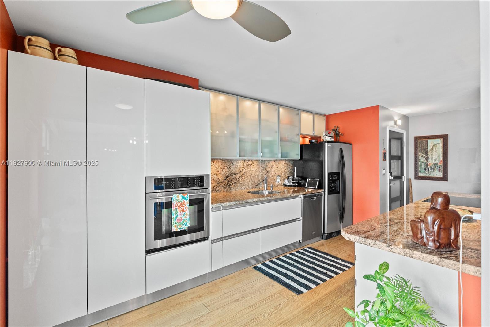 YACHT HARBOUR VILLAS CONDO - Residential