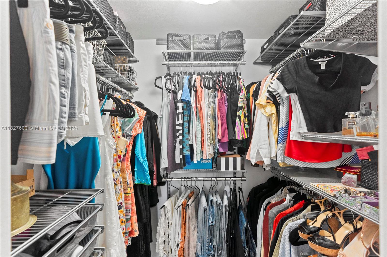 YACHT HARBOUR VILLAS CONDO - Residential