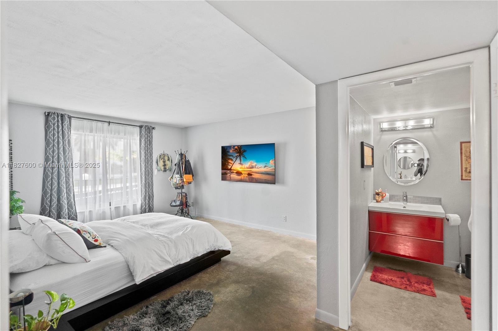 YACHT HARBOUR VILLAS CONDO - Residential