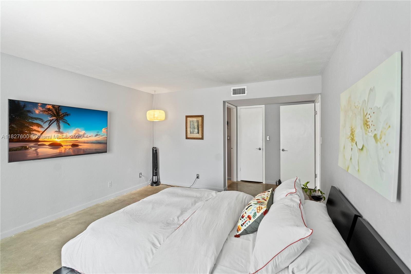 YACHT HARBOUR VILLAS CONDO - Residential