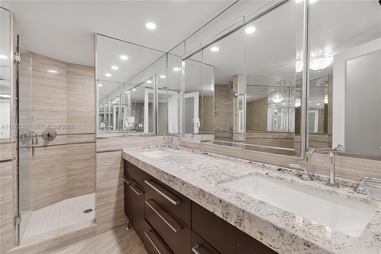 FIFTY SIX-SIXTY COLLINS A - Residential