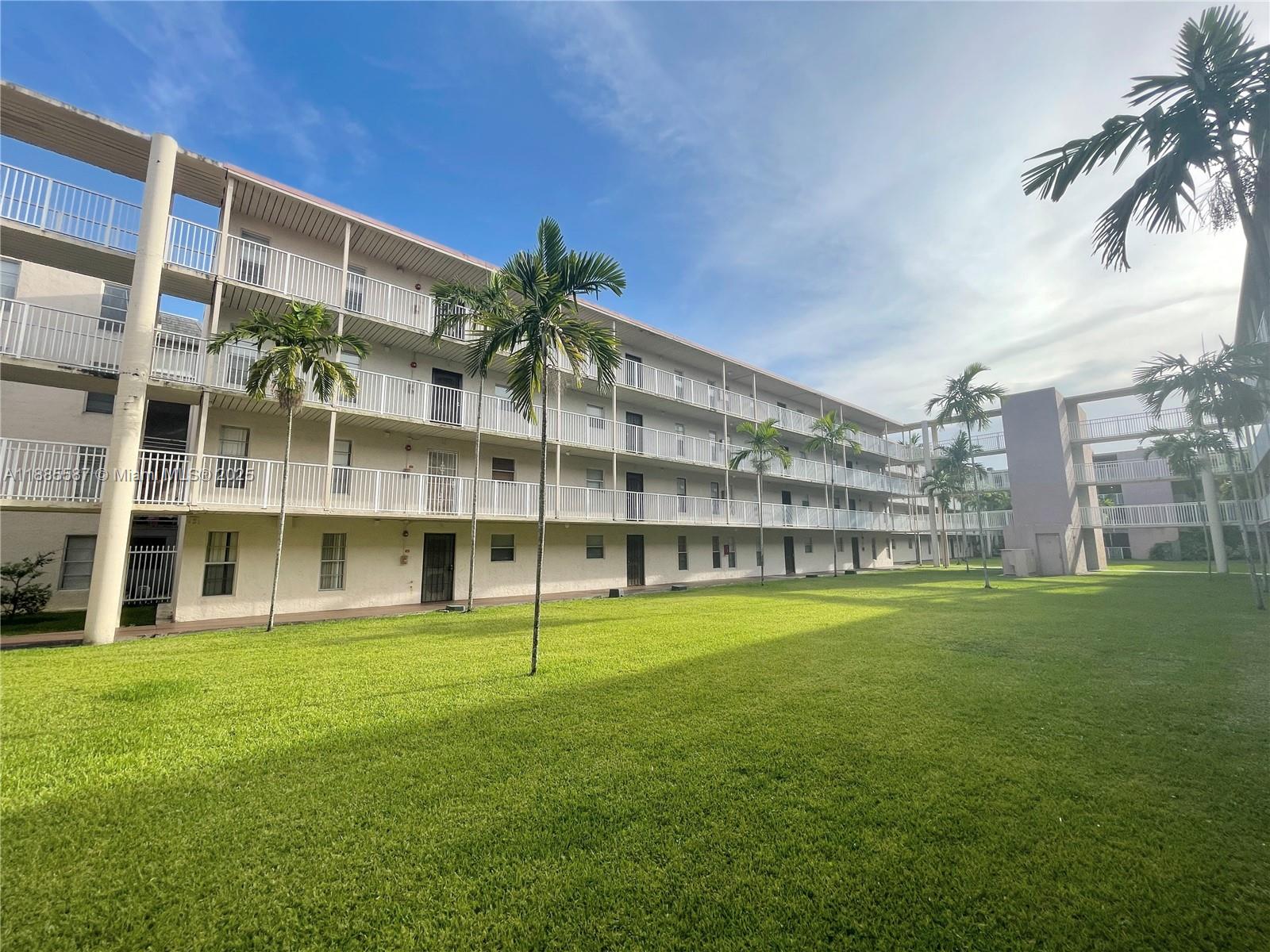 BROOKFIELD SQUARE CONDO - Residential