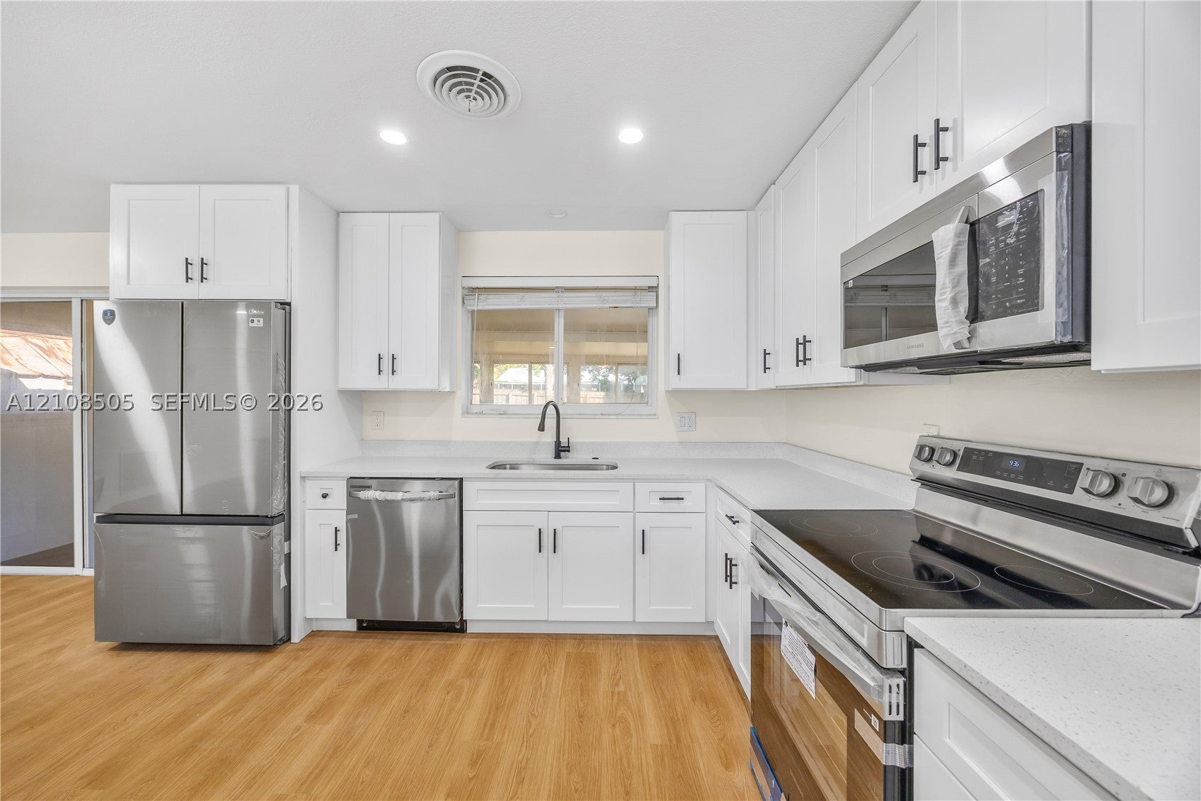 View photos, virtual tours, details... 227 SW 13th Ave