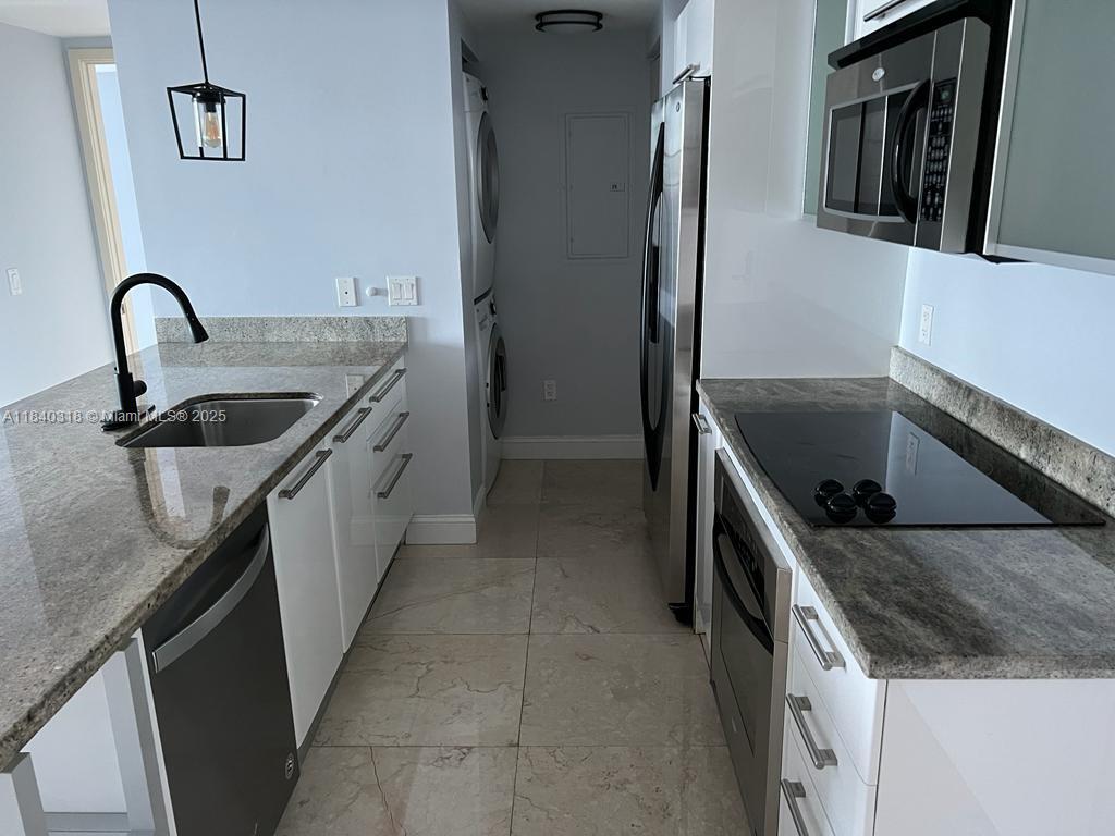 185 SW 7th St 1809