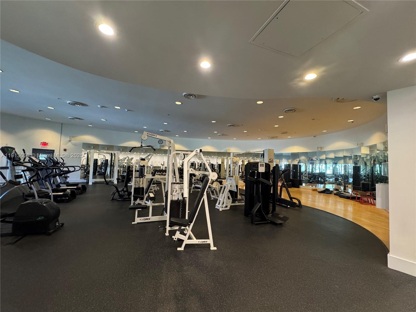 5600 CONDO - Residential Lease