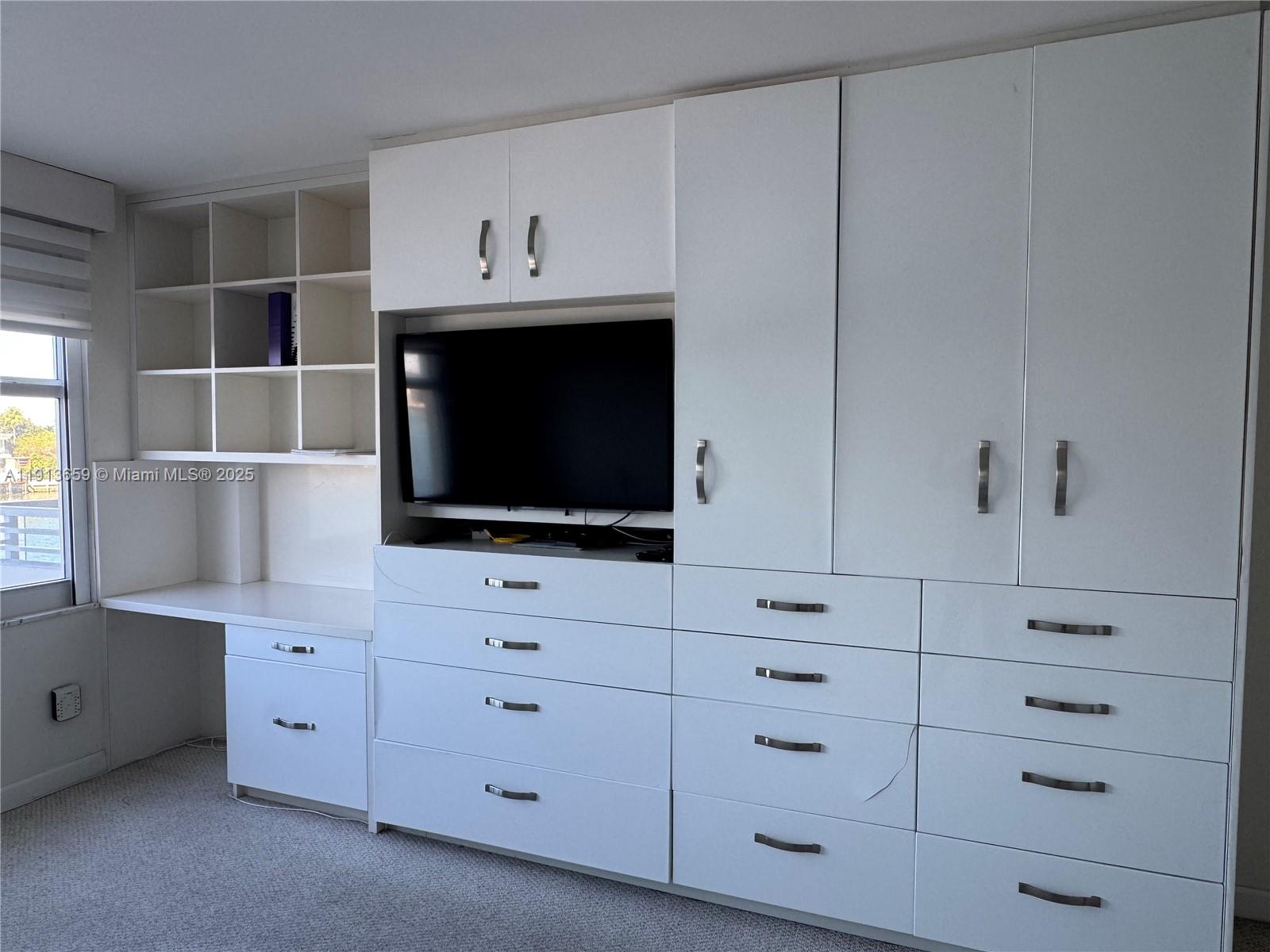 5600 CONDO - Residential Lease