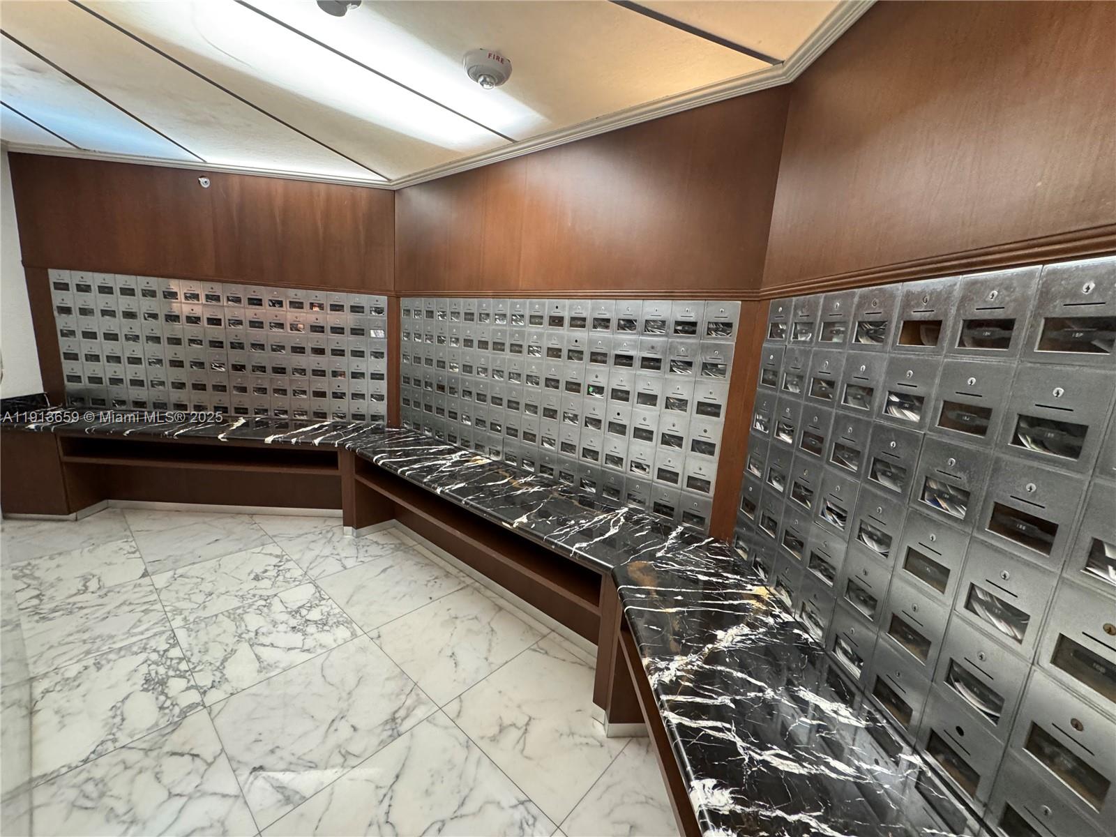 5600 CONDO - Residential Lease