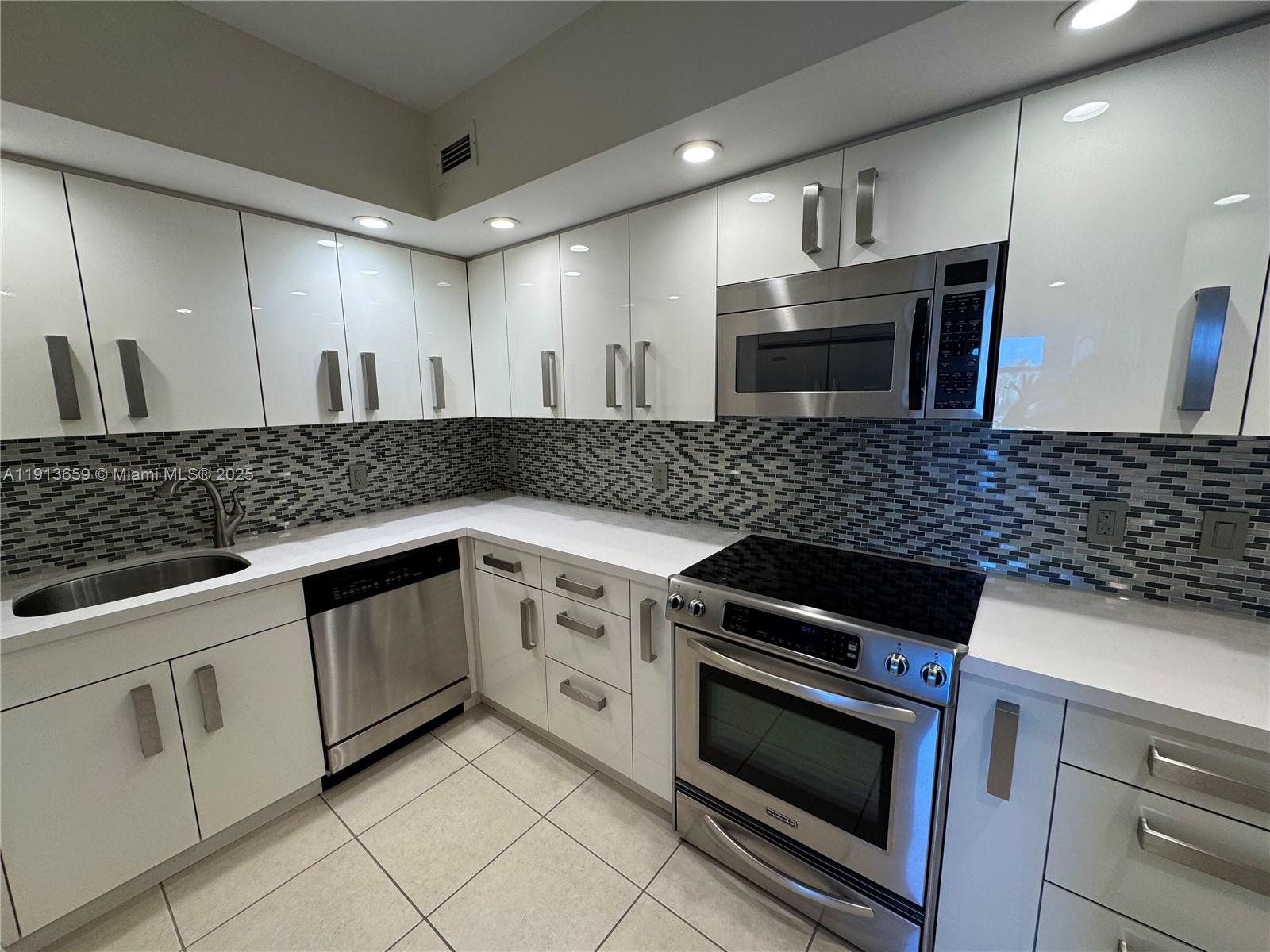 5600 CONDO - Residential Lease