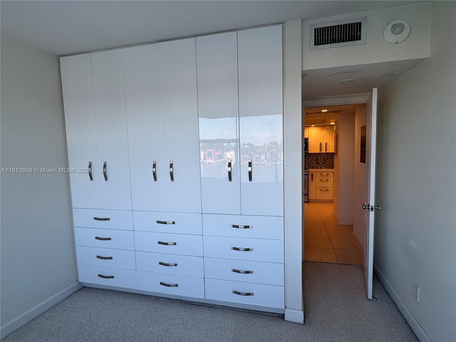 5600 CONDO - Residential Lease