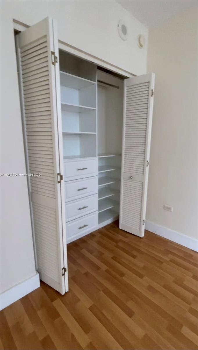 COURTS BRICKELL KEY CONDO - Residential Lease