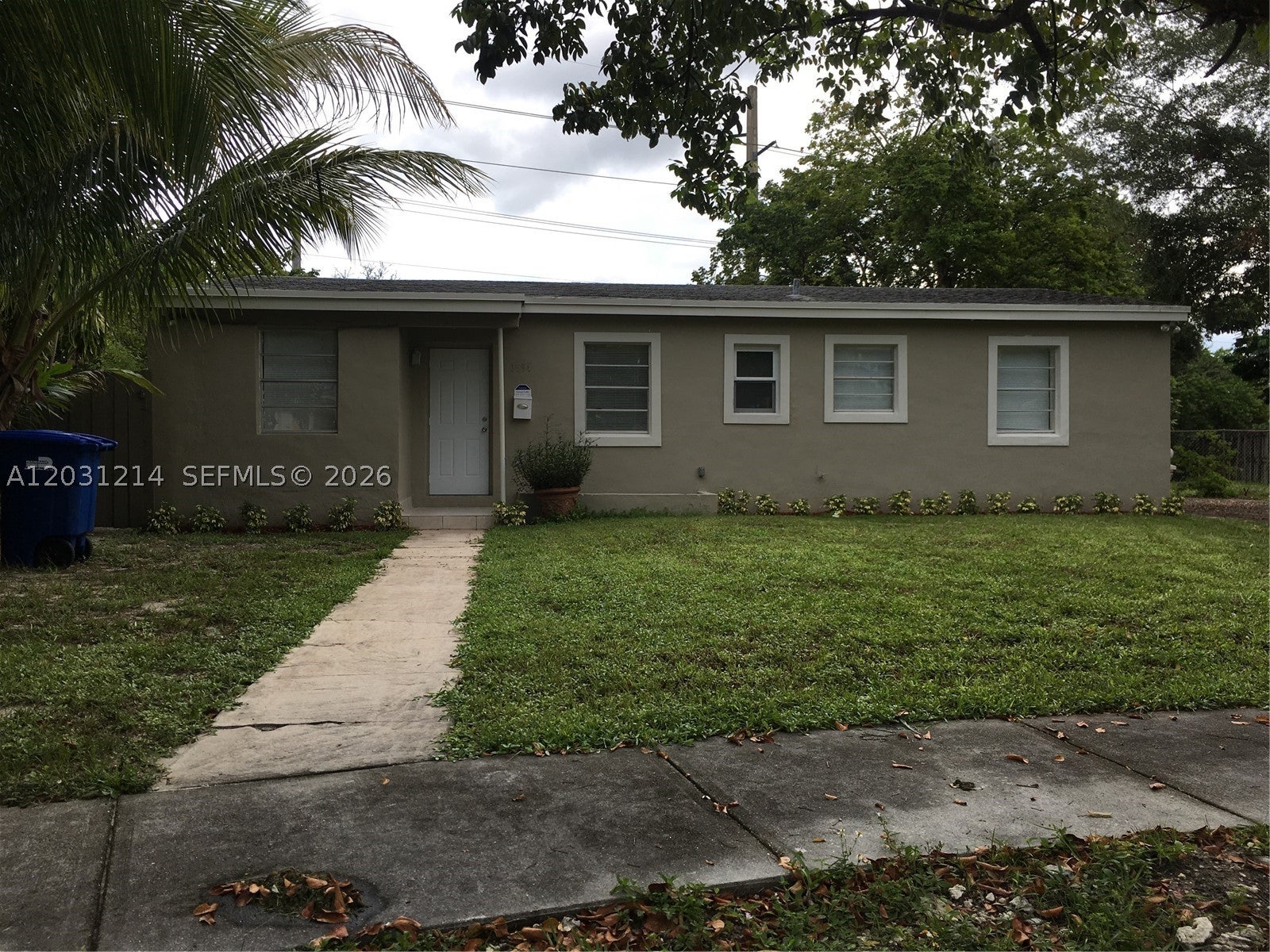 1594 NE 155th Ter