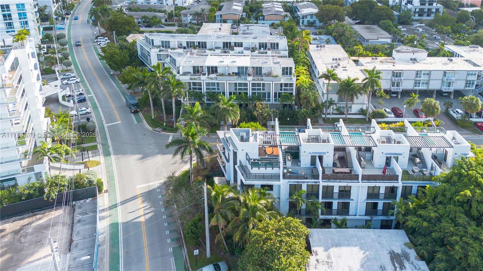 BAY HARBOUR ISLAND - Residential
