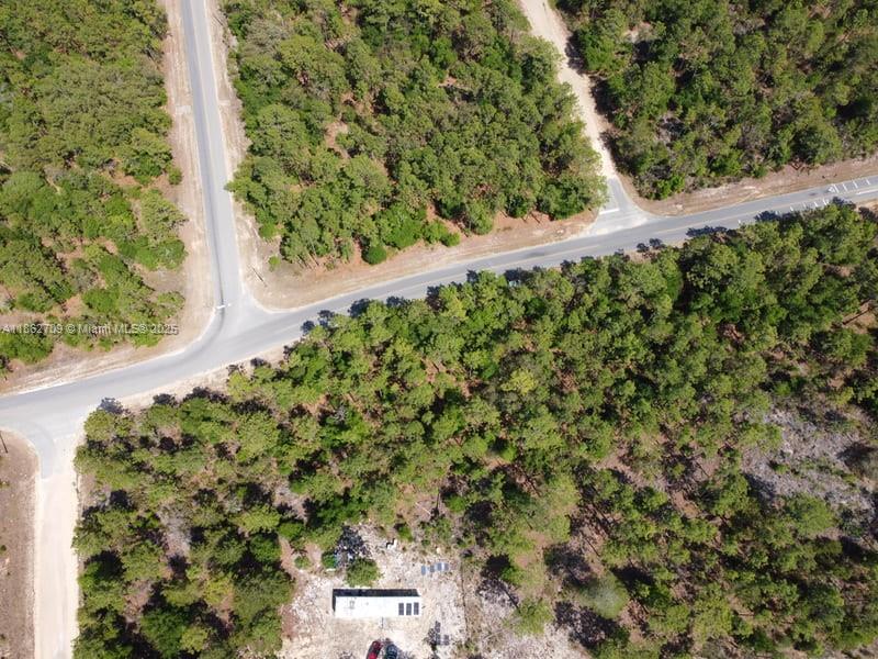 INTERLACHEN LAKES ESTS - Land