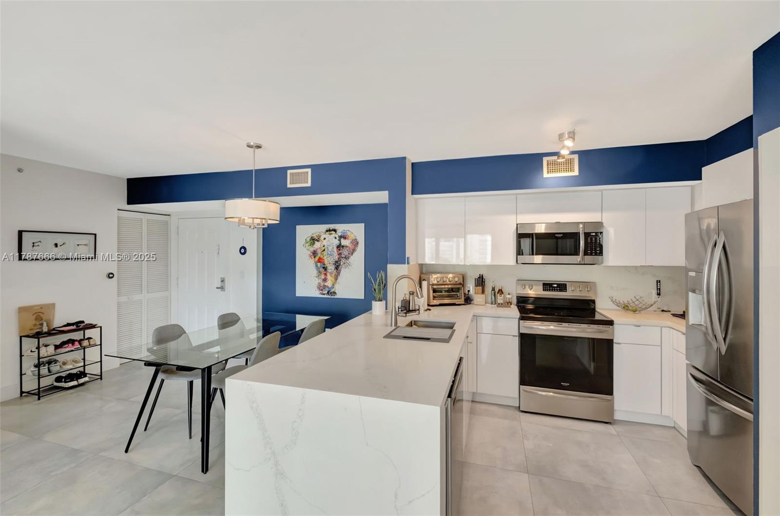 1155 Brickell Bay Dr 403