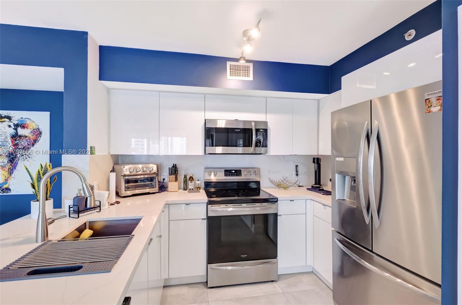 1155 Brickell Bay Dr 403