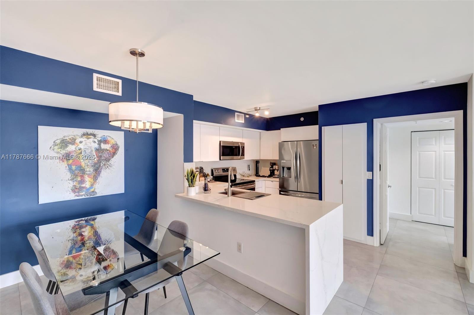1155 Brickell Bay Dr 403
